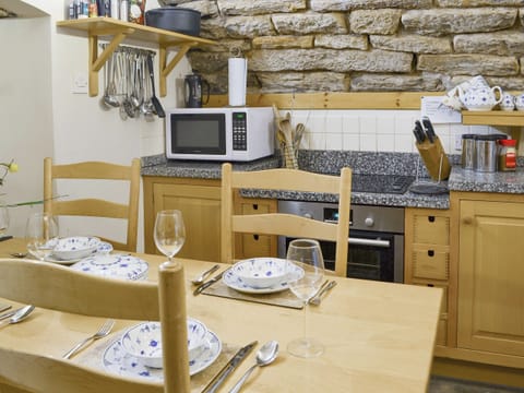 Fully equipped kitchen with dining area | Braidwood Castle - Braidwood Castle, Braidwood, near Carluke