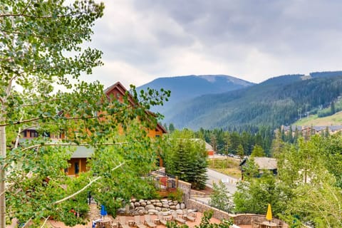 Dakota Lodge - heart of River Run Village