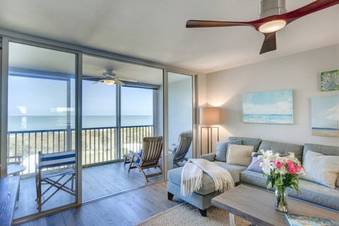 Plenty of seating in the living room.  Don't forget to soak up the amazing Gulf views!
