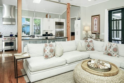 Blue Pine Sea-clusion - Seagrove - First Floor - Living Area