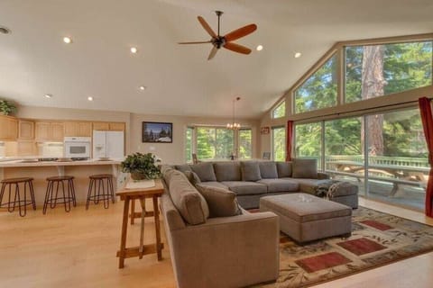 Oak Ridge Retreat Living Room and Kitchen