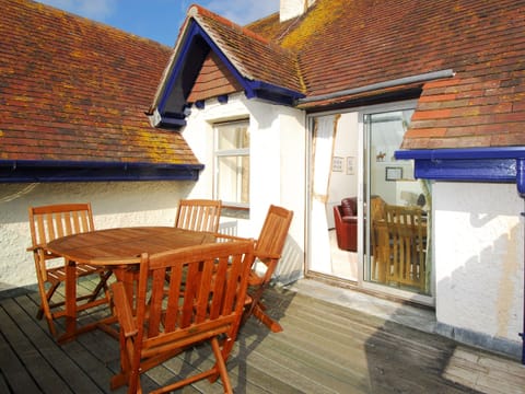 Balcony with outdoor furniture | Bishops View, Polzeath