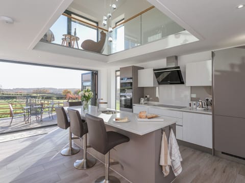 Well-equipped kitchen | The Lookout - Broadstone Barns, Ticknall, near Derby