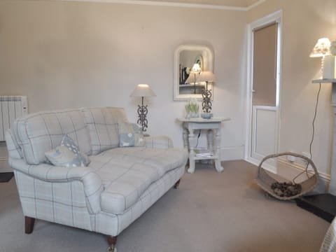 Lounge area | Broomleasowe House, Lichfield