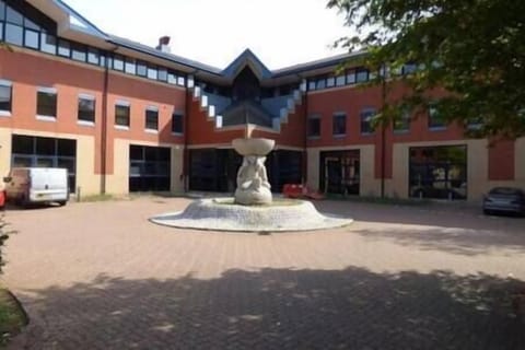 Luxury Two Bedroom Apartment, plenty of parking in Swindon