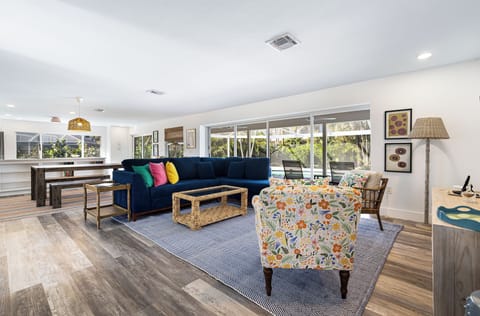 Living room to dining room