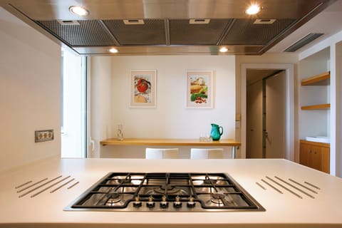 Gas hobs, always preferred by great chefs. 