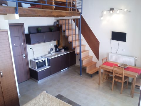 Kripis Studio Thessaloniki No4