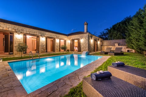 Astarte Villas - Kyveli Luxurious Private Villa With Pool
