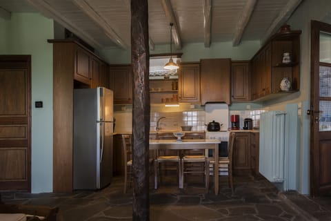 Kitchen area (ground floor)