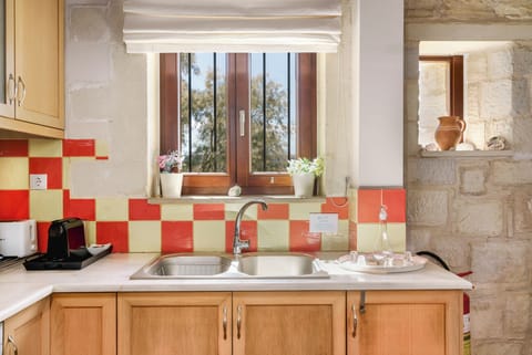 Fully equipped modern kitchen