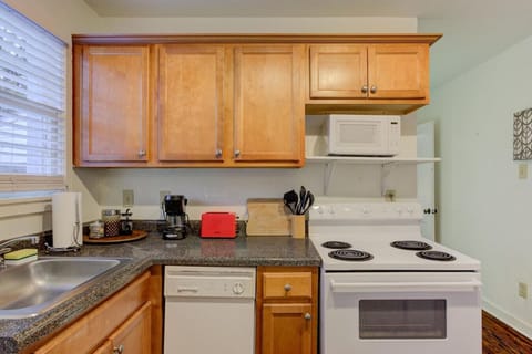 Ready for your next recipe? This kitchen is!  (***please note that the dishwasher is currently not available***)