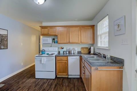 Your full kitchen is ready for cooking, snacking, and everything in between. (please note that the dishwasher is currently not available)