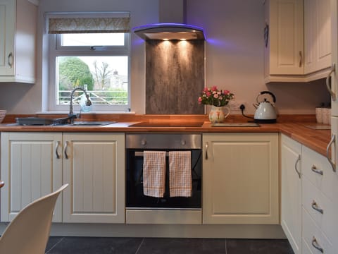 Kitchen | Old Orchard Cottage, Trethurgy, near St Austell