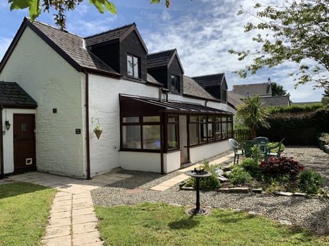 Conservatory and private garden