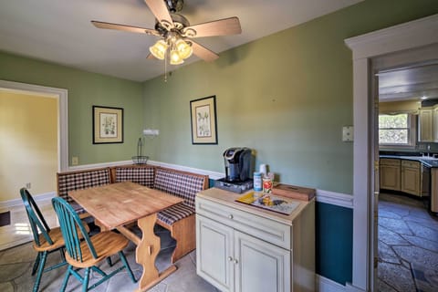 Dining Nook | K Cups Provided