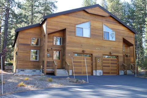 3 br & 2.5 bath with loft. Sleeps 9 