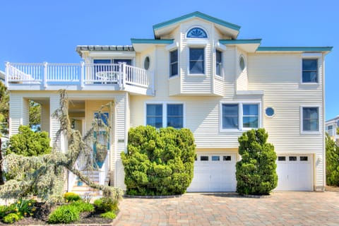 Gorgeous bay views from all decks and reverse living area