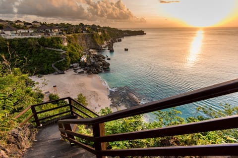 Private Pool 3BR Ayana Residence Jimbara