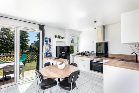 cuisine_vacance_mer_finistere_pas cher_le relecq kerhuon_chien_evea garden_appartement location