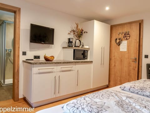 Double room, shower, toilet - House Panorama Apartment in Salzburgerland