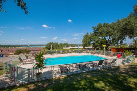 Pool on site  available for our guests.  There is also a grill and picnic table