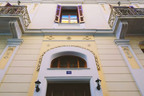 A view at Epikourou street!