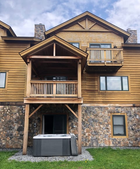 Hot Tub with the bubbly...