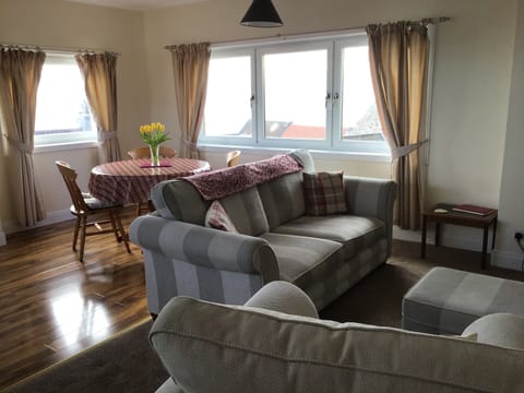 Open plan sitting area