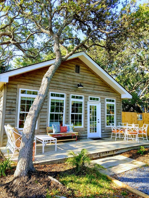 The Whimsy Whale - A Cottage by the Sea 