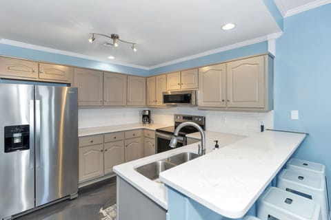 Kitchen - Stainless Steel appliances