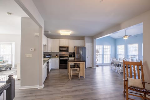 Kitchen, Dinning, Sunroom, Living Room, 2nd floor - Open Floor Plan