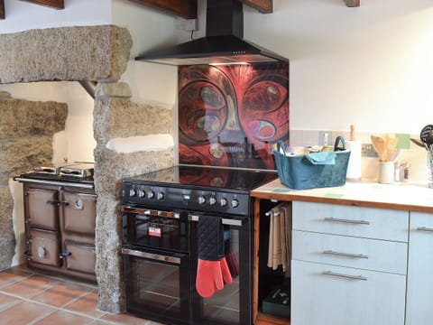 Kitchen | Bruce&rsquo;s Cottage, Whitecross, near Marazion