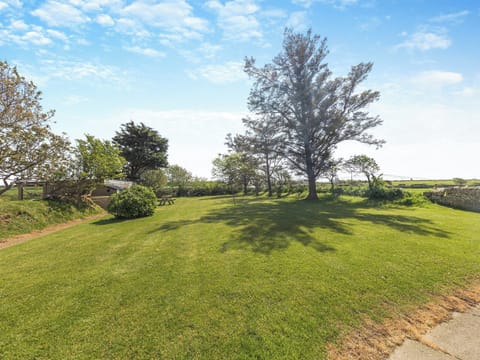 Garden | Porthysgaden, Tudweiliog, near Pwllheli
