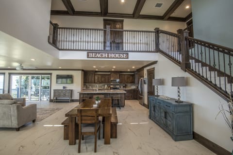 Front Entrance w/ Vaulted Ceilings