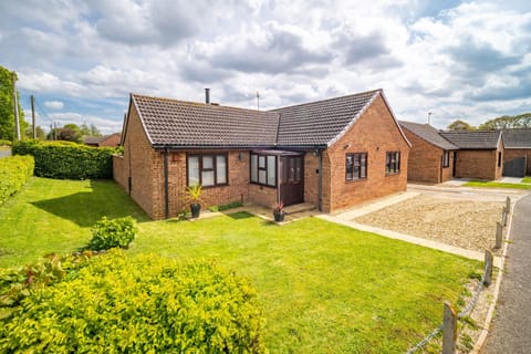 One Lazy Duck, Heacham: Front elevation