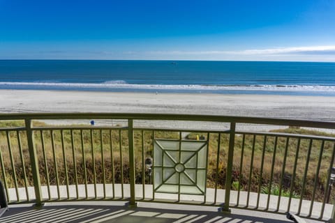 DIRECT OCEANFRONT 3 BEDROOM/3 BATH CONDO