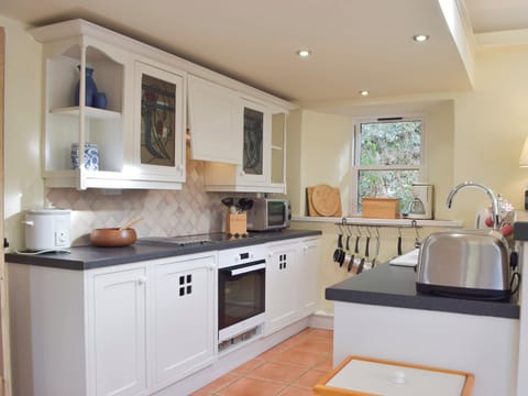 Open plan living space | Tucking Cottage, Treffgarne, near Haverfordwest