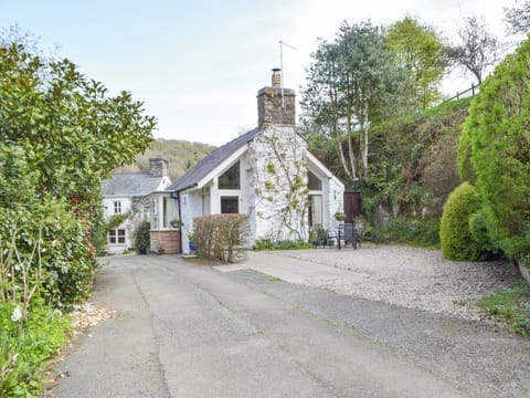 Parking | Tucking Cottage, Treffgarne, near Haverfordwest