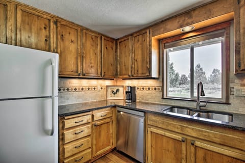 Kitchen | Fully Equipped