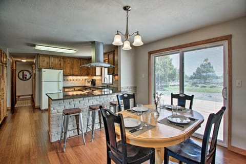 Kitchen | Dining Area