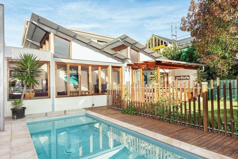 Your perfect family home furnished for entertaining with the family plus a pool to enjoy and splash in with the kids