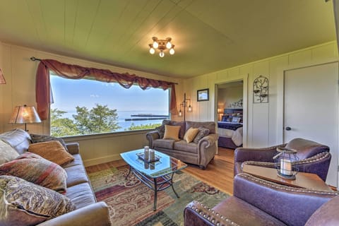 Port Angeles Vacation Rental | 3BR | 2BA | 1,466 Sq Ft | Stairs Required