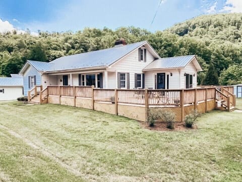 Large outdoor living space. Enjoy the sound of the creek!