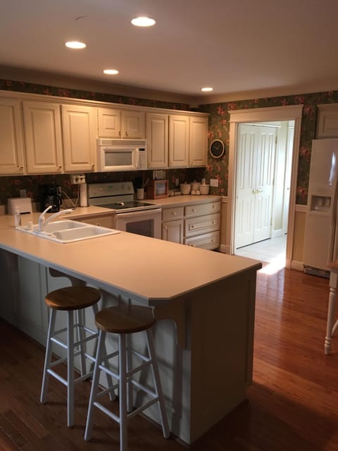 Kitchen with all necessary amenities