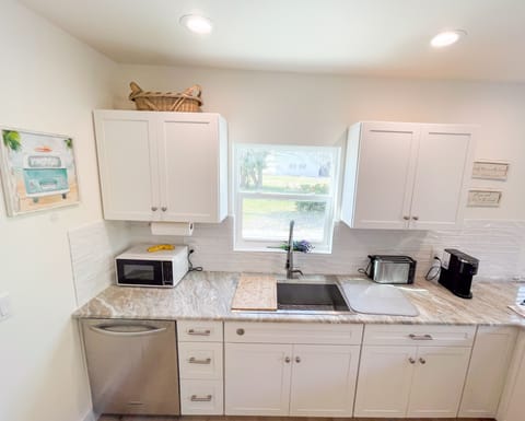 Brand new kitchen, dishwasher, framer sink