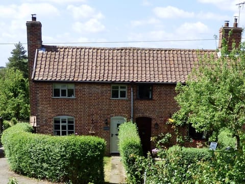 The front view of our lovely Grade 2 listed cottage in the Suffolk countryside.