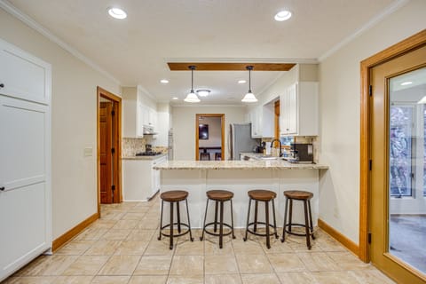 Kitchen | Cooking Basics | Dishware/Flatware