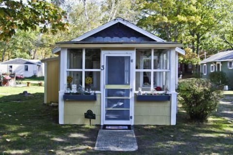 Building, Outdoors, Nature, House, Cottage