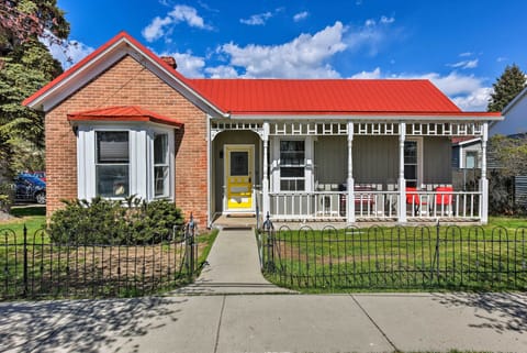 Buena Vista Vacation Rental | 2BR | 1BA | 1,100 Sq Ft | Steps Required